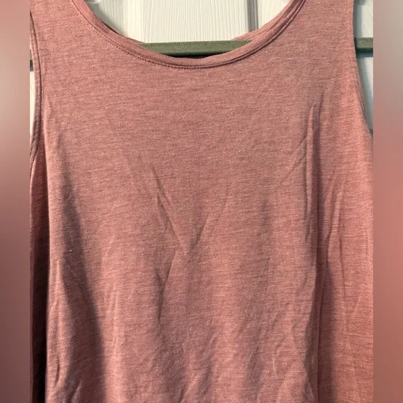Old Navy Pink Sleeveless Relaxed Tank Top - Picture 2 of 6